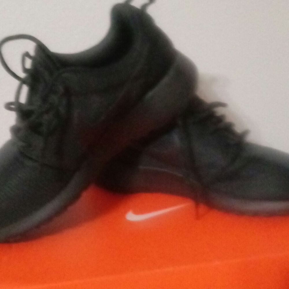 Nike Roshe 1 black men's running shoes